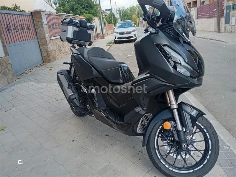 Honda ADV350 - Vista 3