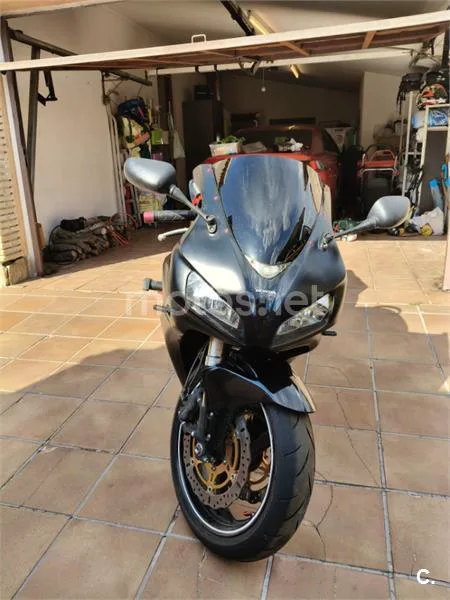 Honda CBR1000RR Fireblade - Vista 3