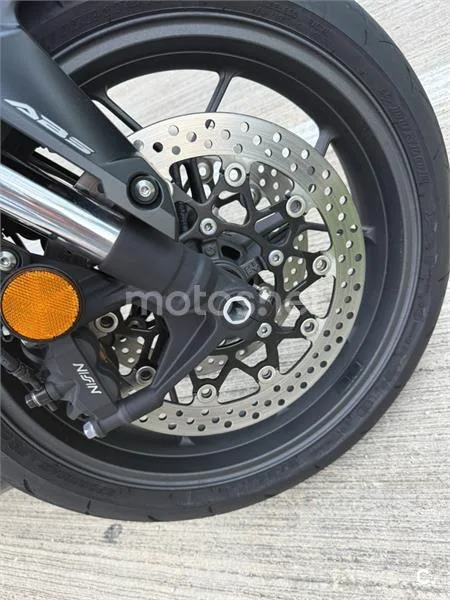 Honda CBR650R E-Clutch - Vista 7