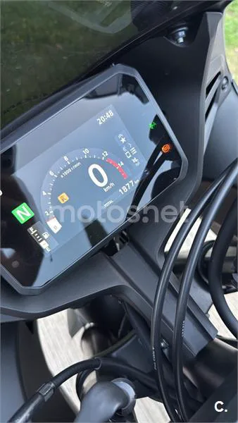 Honda CBR650R E-Clutch - Vista 9