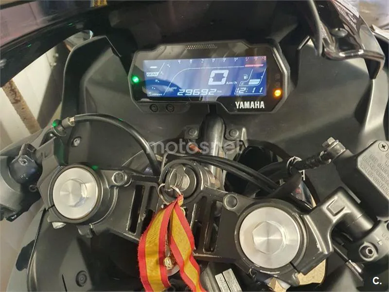 Yamaha YZF-R125 - Vista 4