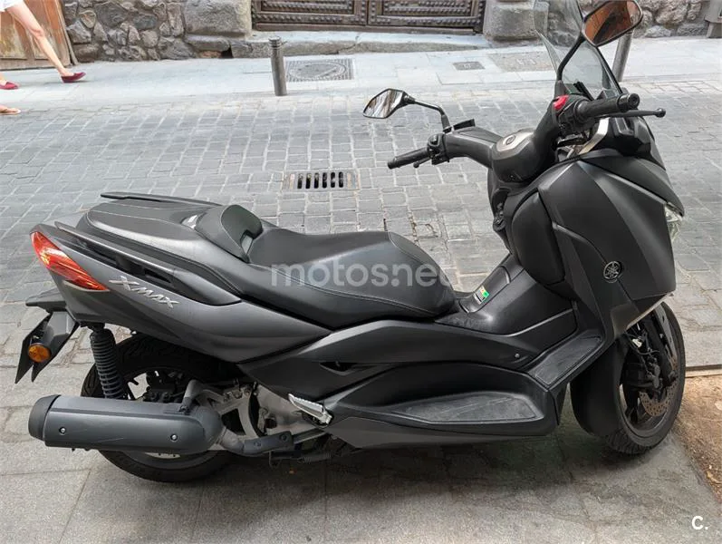Yamaha XMAX 125 - Vista 3