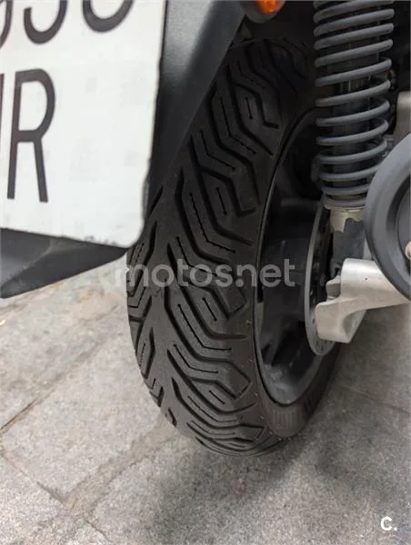 Yamaha XMAX 125 - Vista 5