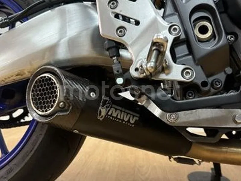 Yamaha MT-09 - Vista 23