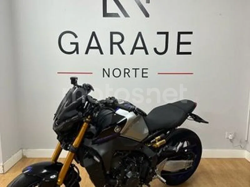 Yamaha MT-09 - Vista 30