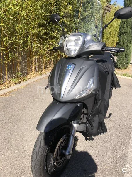 Piaggio Beverly 300 - Vista 7