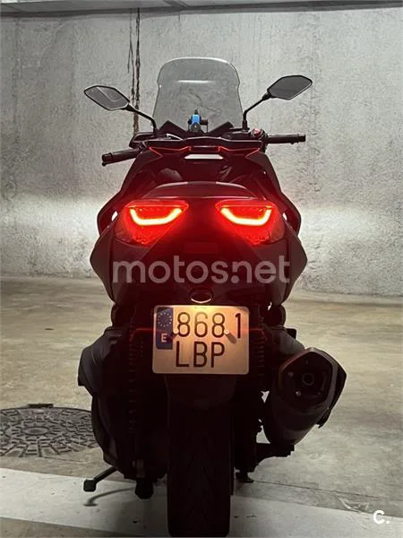 Yamaha XMAX 400 - Vista 5