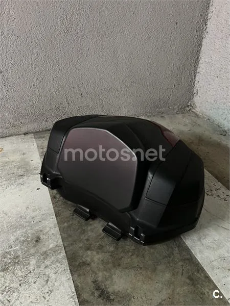 Yamaha XMAX 400 - Vista 7