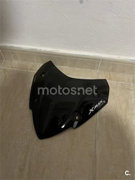 Yamaha XMAX 400 - Vista 9