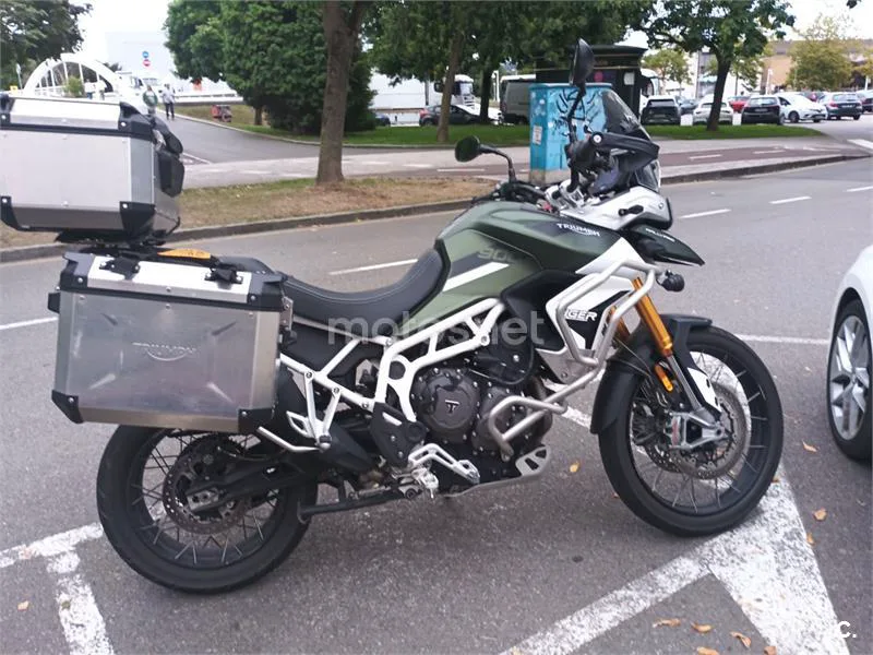 Triumph Tiger 900 - Vista 4
