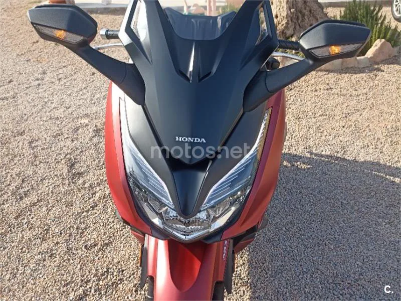 Honda Forza 350 - Vista 6