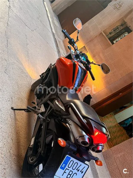Yamaha FZ1 Fazer - Vista 3