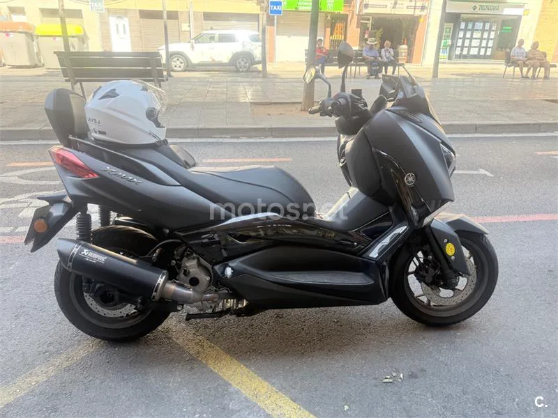 Yamaha XMAX 300 - Vista 6