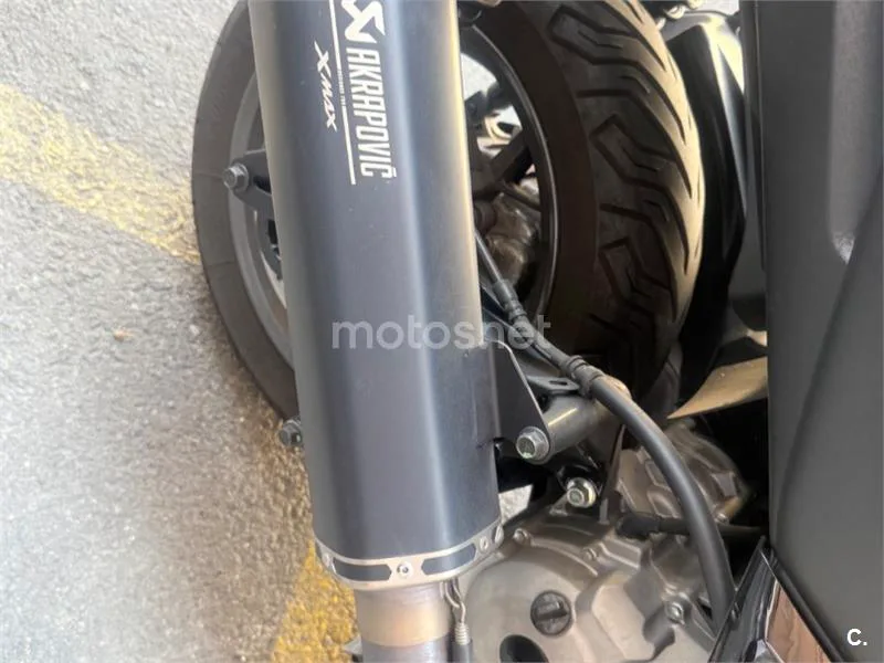 Yamaha XMAX 300 - Vista 8