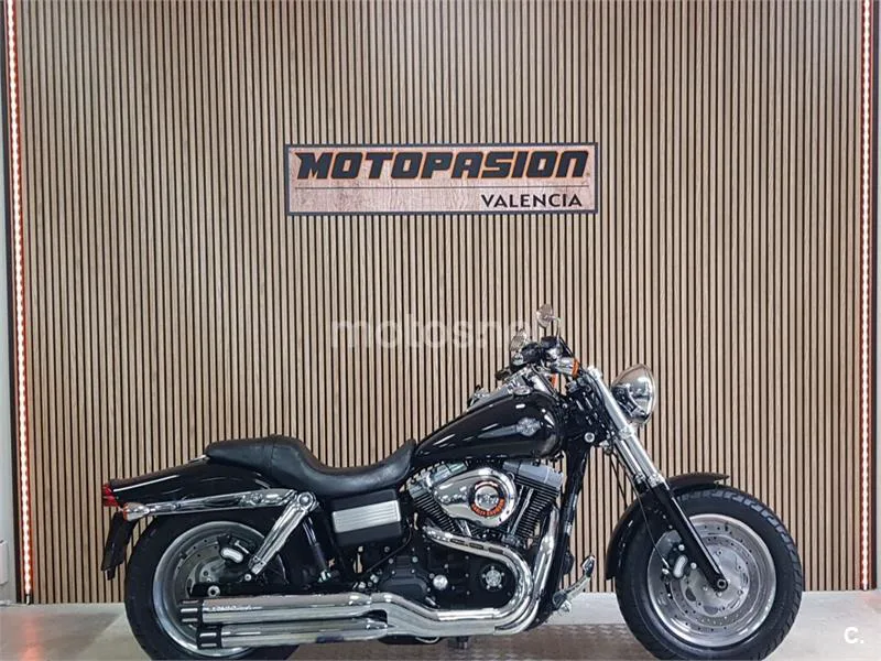 Harley-Davidson Dyna Fat Bob - Vista 11