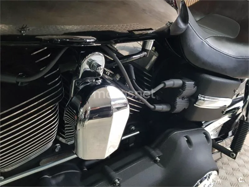 Harley-Davidson Dyna Fat Bob - Vista 14