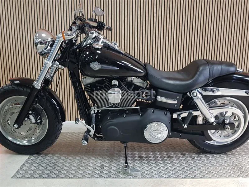 Harley-Davidson Dyna Fat Bob - Vista 6