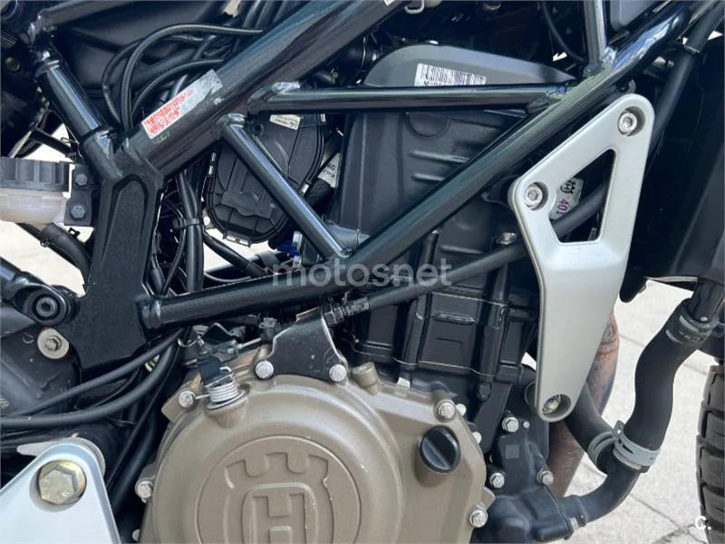 Husqvarna Svartpilen 401 - Vista 4