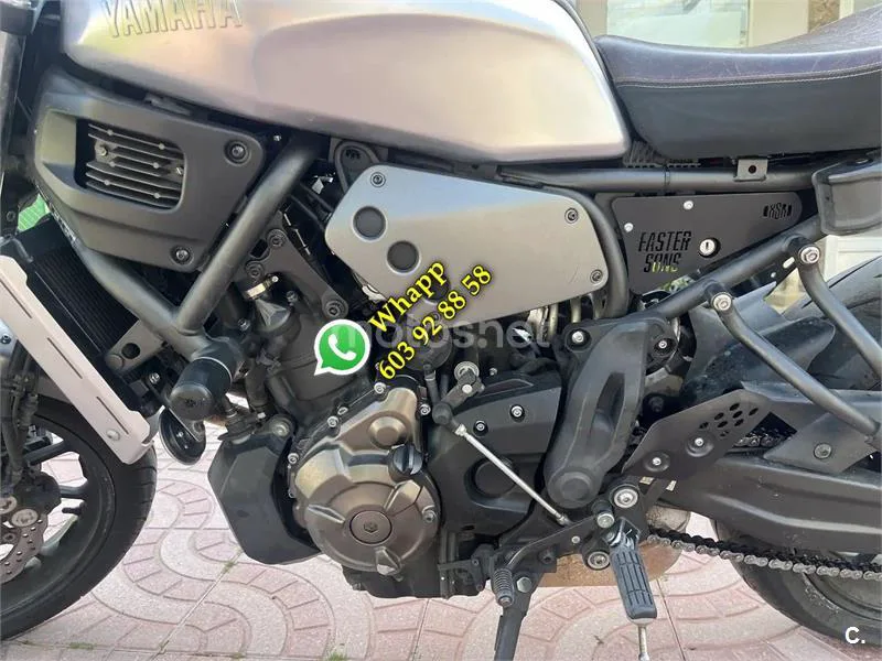 Yamaha XSR700 - Vista 3