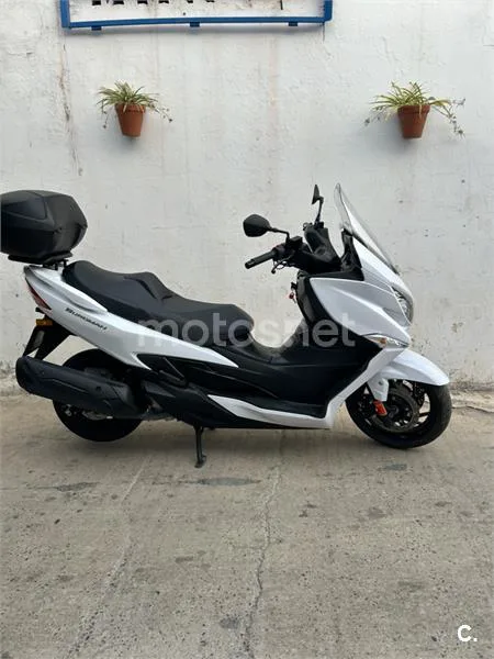 Suzuki Burgman 400 - Vista 3