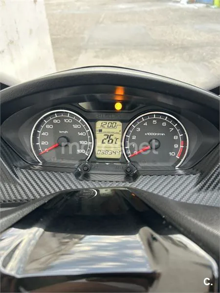 Suzuki Burgman 400 - Vista 5
