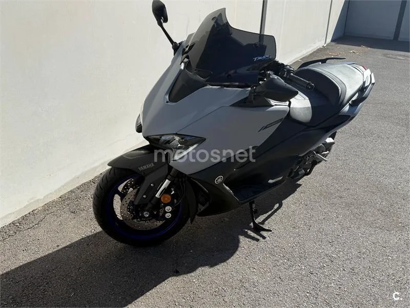 Yamaha TMAX 530 - Vista 4