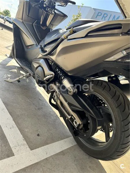 Kymco AK 550 - Vista 9