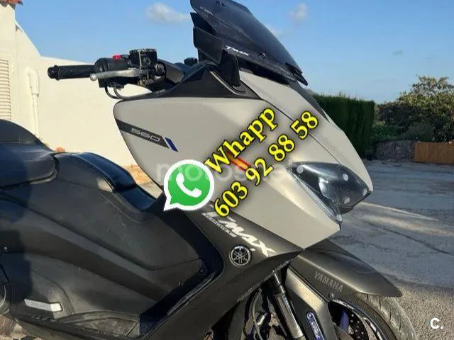 Yamaha TMAX - Vista 5