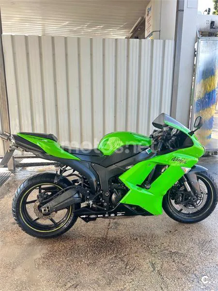 Kawasaki Z900 - Vista 7