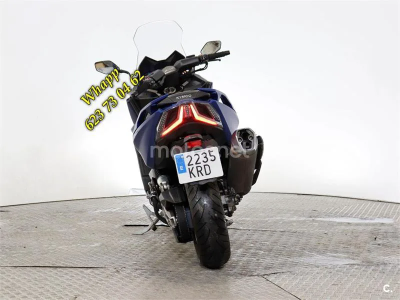 Kymco AK 550 - Vista 4