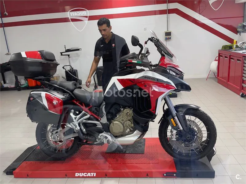 Ducati Multistrada V4 - Vista 4