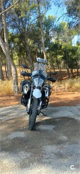 KTM 1090 Adventure - Vista 3