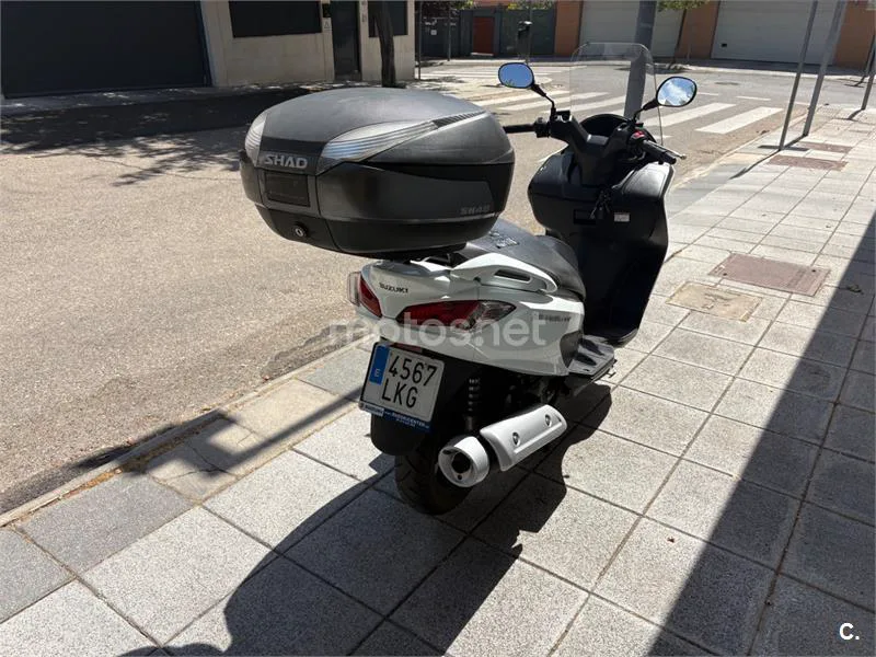 Suzuki Burgman 125 - Vista 4