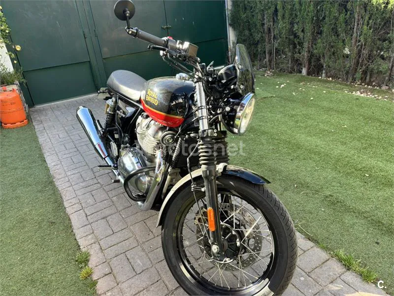Royal Enfield Interceptor 650 - Vista 3