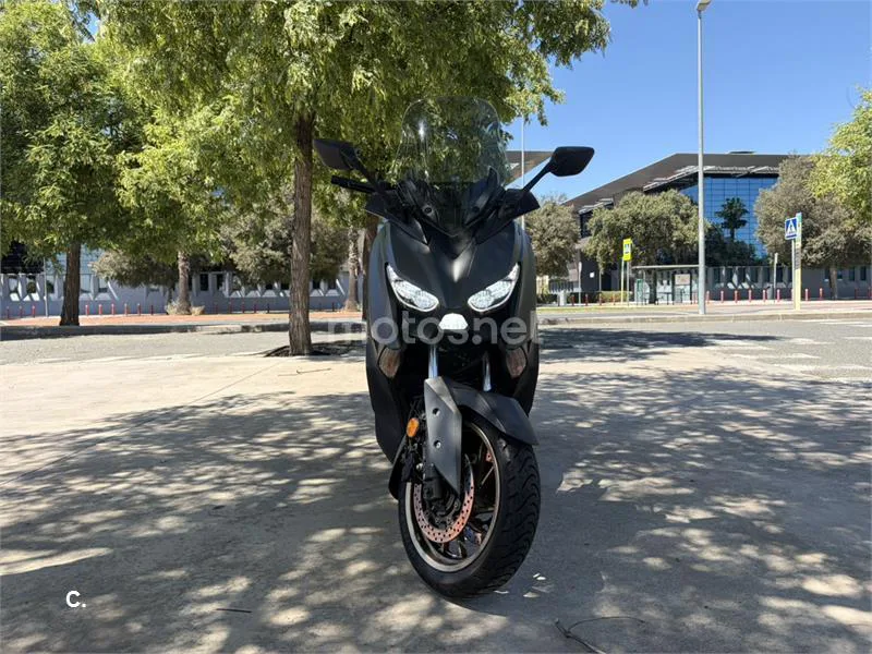 Yamaha XMAX 400 3999 € 2020 Sevilla - 1