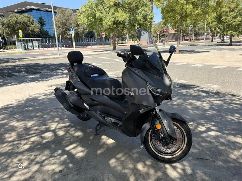 Yamaha XMAX 400 - Vista 4