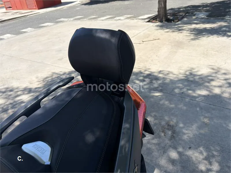 Yamaha XMAX 400 - Vista 9