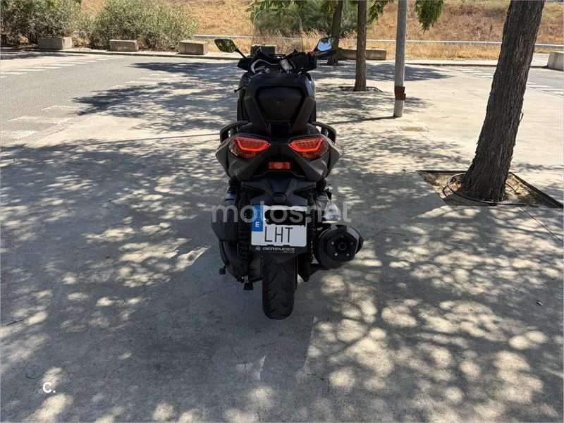 Yamaha XMAX 400 - Vista 10