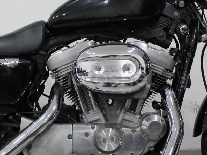 Harley-Davidson Sportster 883 - Vista 8
