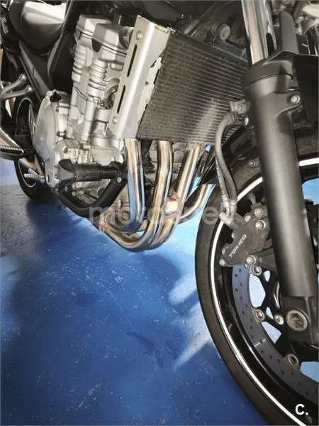 Suzuki Bandit 650 - Vista 6