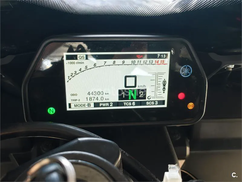 Yamaha YZF-R1 - Vista 7
