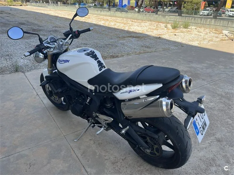 Triumph Street Triple - Vista 11