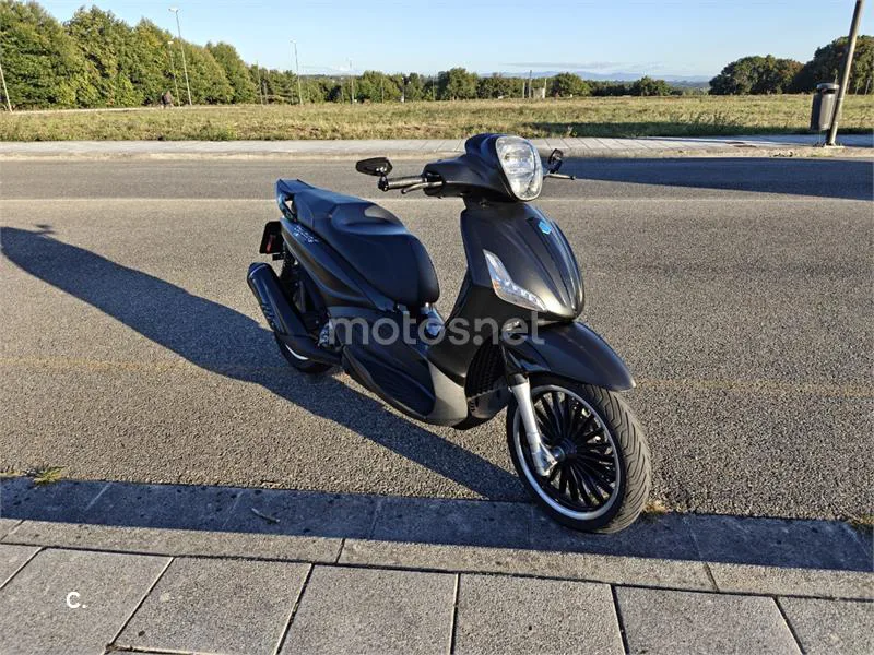Piaggio Beverly 300 - Vista 3