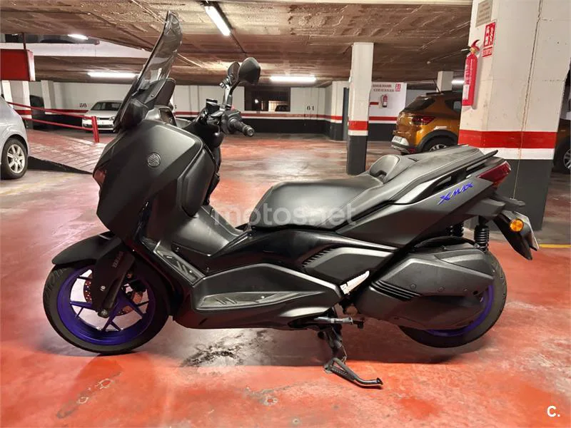Yamaha XMAX 300 - Vista 3