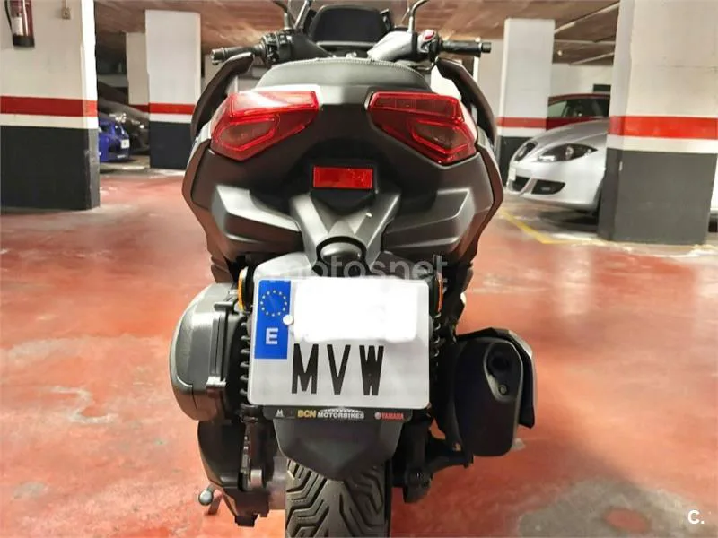 Yamaha XMAX 300 - Vista 4