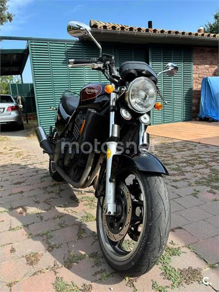 Triumph Trident 900 - Vista 3