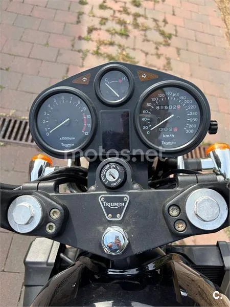 Triumph Trident 900 - Vista 6