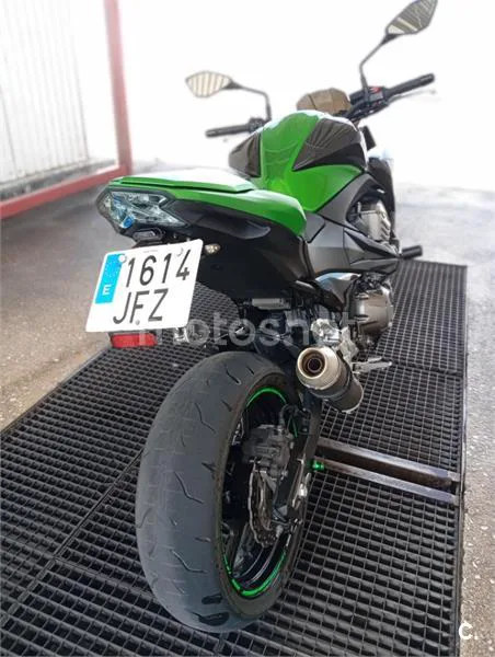Kawasaki Z800 - Vista 4