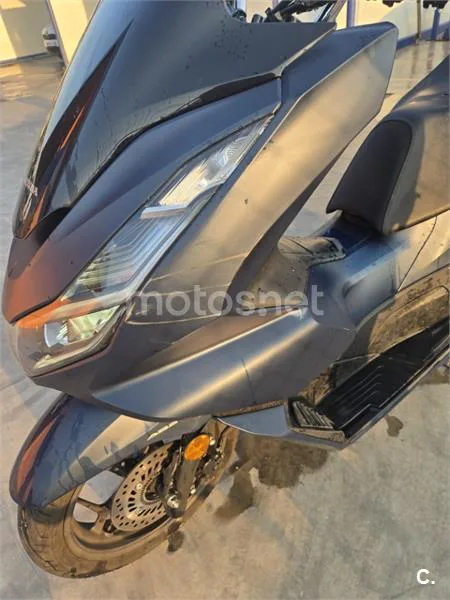 Honda PCX125 - Vista 6