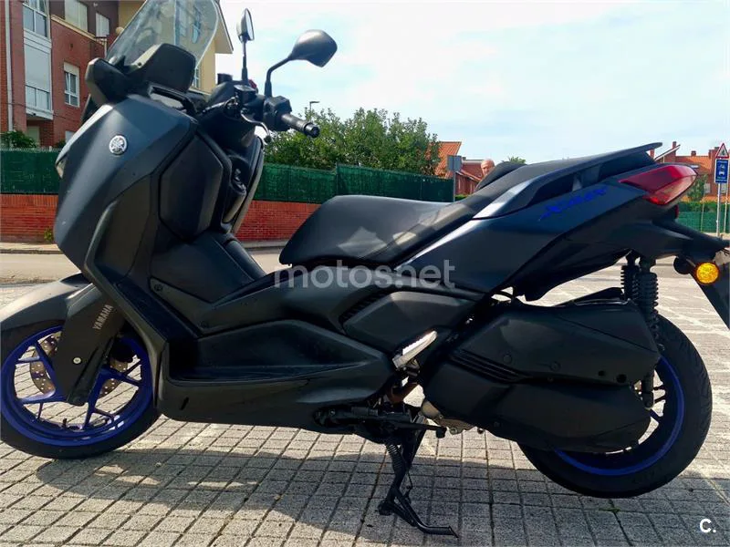 Yamaha XMAX 300 - Vista 3